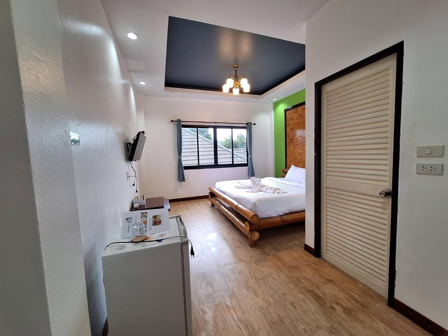 Kan Home Hotel Kanchanaburi Extérieur photo