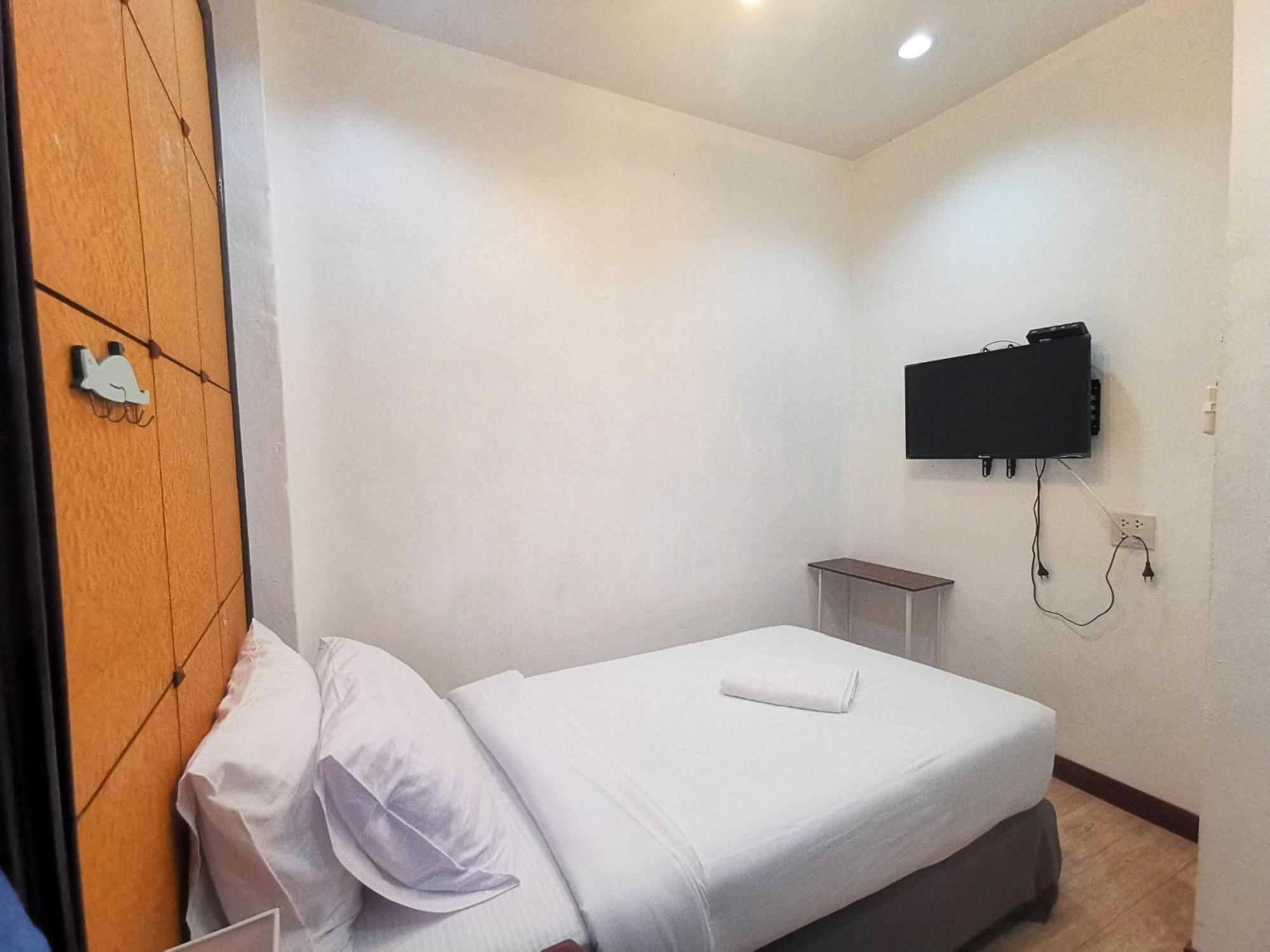 Kan Home Hotel Kanchanaburi Extérieur photo