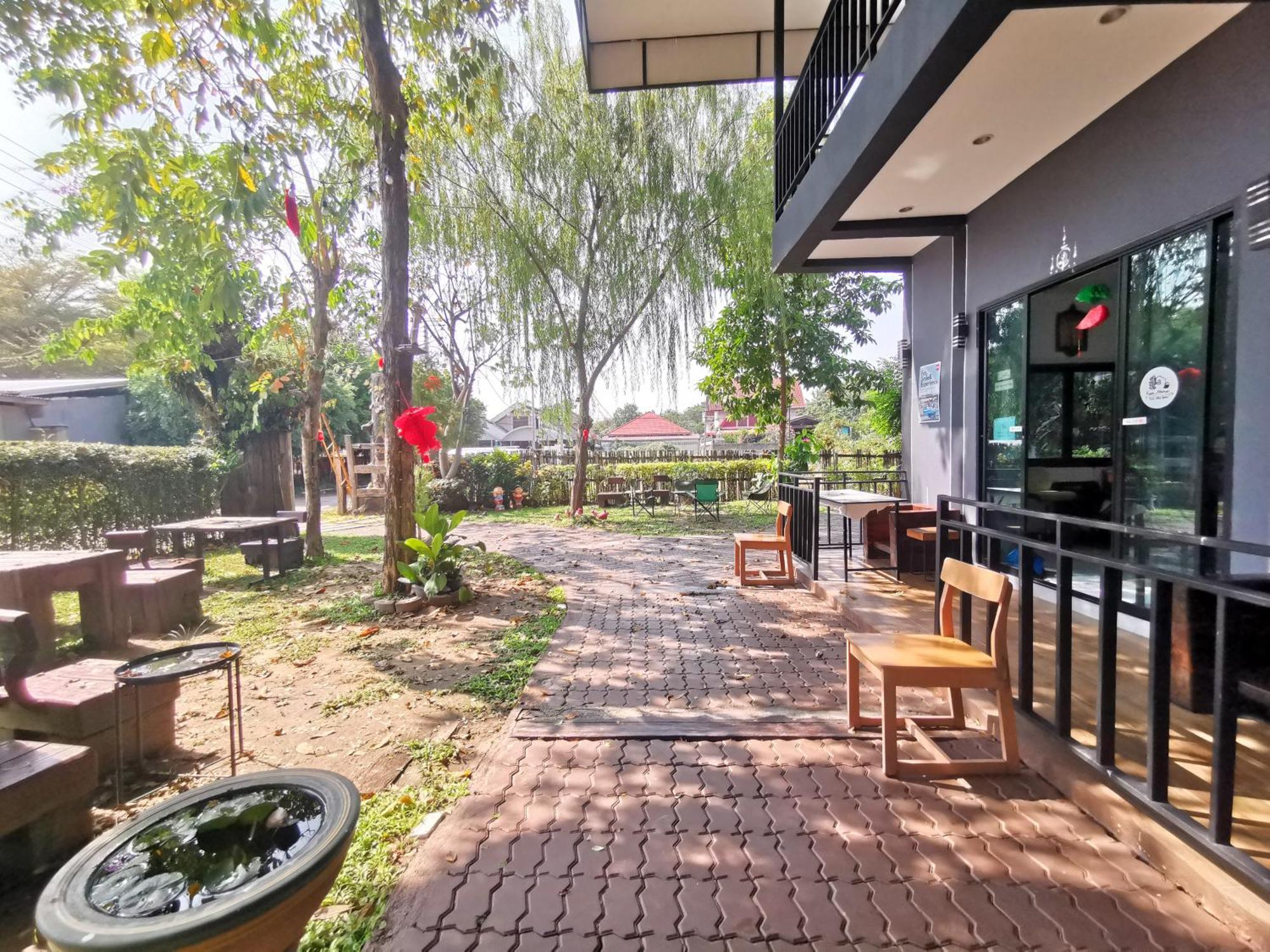 Kan Home Hotel Kanchanaburi Extérieur photo