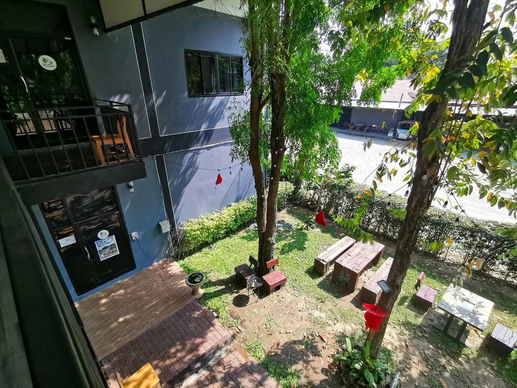 Kan Home Hotel Kanchanaburi Extérieur photo